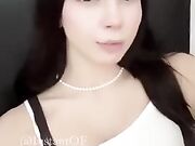 Il calipp0tour e' durissimo e le e' venuto mal di schie