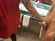 Faccio gemere come una cagna la troia del cornuto