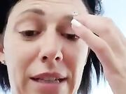 Col vibratore in spiaggia attenta a non farsi sgamare