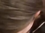 Pausa dai videogiochi con pompino e ingoio