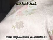 Pompa al sicuro sotto le coperte