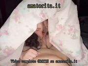 Pompa al sicuro sotto le coperte