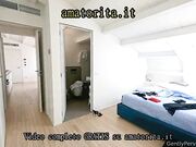 Incontra, seduce e spompina un famosissimo segaiolo