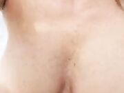 Celebre camgirl INCULATA e sborrata in faccia da un cam