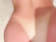 Torniamo dal mare e me la fotto a pecora