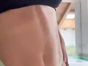 Milfona italiana da paura si spoglia nuda in diretta OF