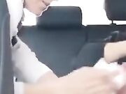 Telecamera nascosta una puttana mi spompina in macchina