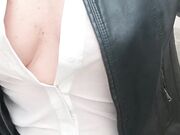 Milf esibizionista outdoor