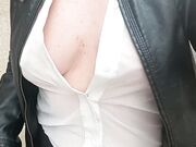 Milf esibizionista outdoor