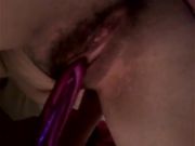 Ex fidanzata si masturba col vibratore la topa pelosa