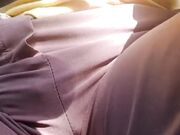 Mia moglie si tocca nel parcheggio del centro commercia