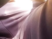 Mia moglie si tocca nel parcheggio del centro commercia