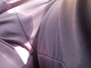 Mia moglie si tocca nel parcheggio del centro commercia