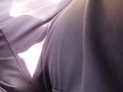 Mia moglie si tocca nel parcheggio del centro commercia