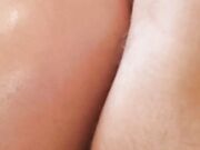 Una calda pecorina con sborrata sulle sue tettone