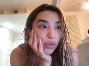 Bionda italiana tettona rifata in doccia