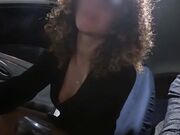 Mi porta a scopare in un parcheggio con guardone