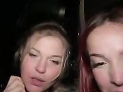 Lecca bene le tette e non sapete come lecca la fica