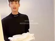 Servizio in camera scopata gay italiana Of