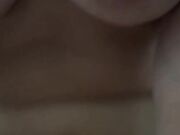 Moglie tettona mi cavalca bene amatoriale