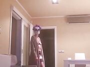 Sditalinandola in piedi col cazzo duro