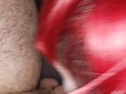 Giovane fidanzata succhia il cazzo in auto