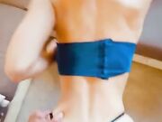 Mi offre il suo bel culetto