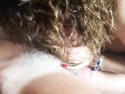 Moglie succhia un gran bel cazzone