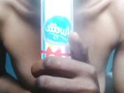 In mancanza di un cazzo faccio il pompino al deodorante
