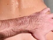 Sesso in doccia Milf sborrata in faccia
