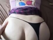 Milf con grosso culo scopata a novanta