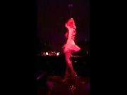 Sexy Babba natale balla sul culo in lingerie rossa