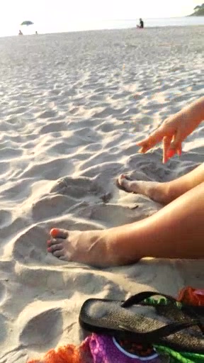 Sotto il sole in spiaggia