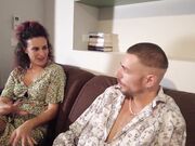 Sottomessa al piacere Milf italiana slave
