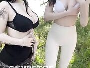 Trio al picnic con due cal1pp4re e un loro fan