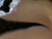 segretaria tradisce il fidanzato con collega a casa sua