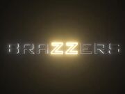 Sar4 prende un grosso cazzo