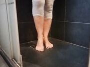 Ditalino amatoriale moglie coi leggengs