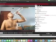 Umiliazione cam4: bere piscio