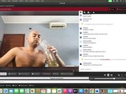 Umiliazione cam4: bere piscio
