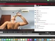 Umiliazione cam4: bere piscio