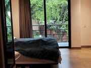Footjob e scopata latina tettona siliconata