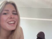 italiana sega un cazzo nero finto su instagram