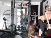 Shona River scopata in palestra da personal trainer