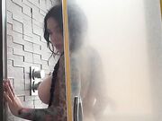 Al3x nuda in doccia OF