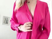 Laura Sommaruga che succhia un dildo trasparente dopo e