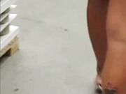 Vieni in bagno cosi mi fai un bel pompino