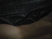 18 enne si fa scopare mentre muove il culo
