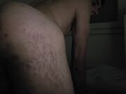 Il bro mi tira il cazzo mentre sono a pecora