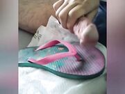 Sborrata sulle infradito di mia zia